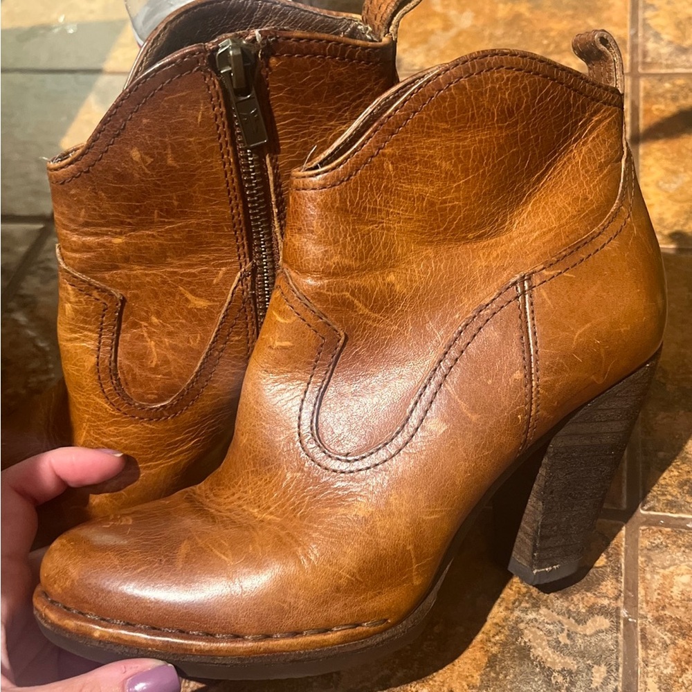 SOLD Frye Leather Ankle Boots Size 6